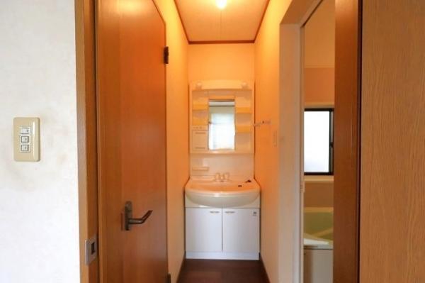 中古戸建 延岡市樫山町２丁目3005番、3006番イ JR日豊本線延岡駅 300万円