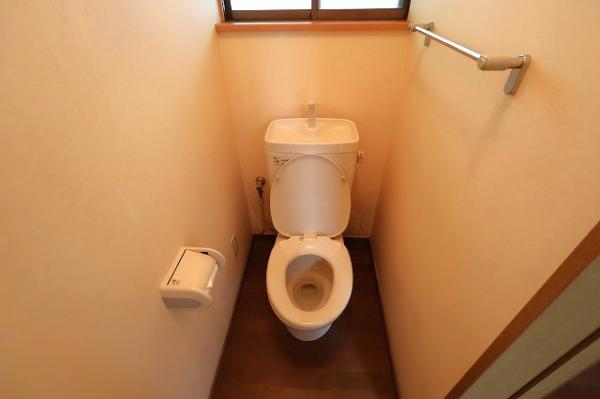 中古戸建 延岡市樫山町２丁目3005番、3006番イ JR日豊本線延岡駅 300万円