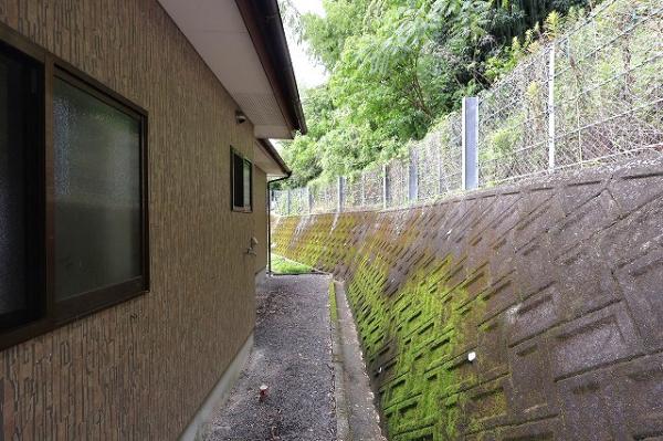 中古戸建 延岡市樫山町２丁目3005番、3006番イ JR日豊本線延岡駅 300万円