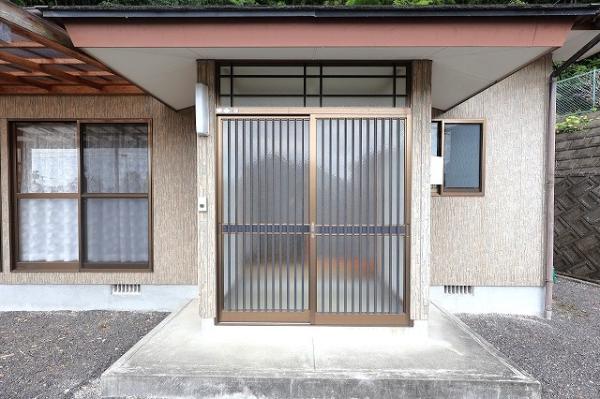 中古戸建 延岡市樫山町２丁目3005番、3006番イ JR日豊本線延岡駅 300万円