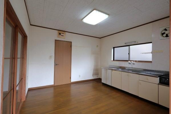 中古戸建 延岡市樫山町２丁目3005番、3006番イ JR日豊本線延岡駅 300万円