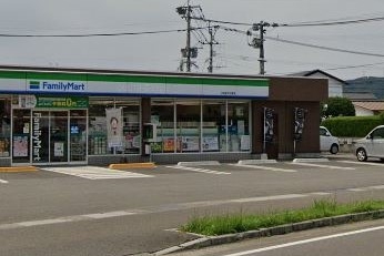ファミリーマート 日向財光寺東店