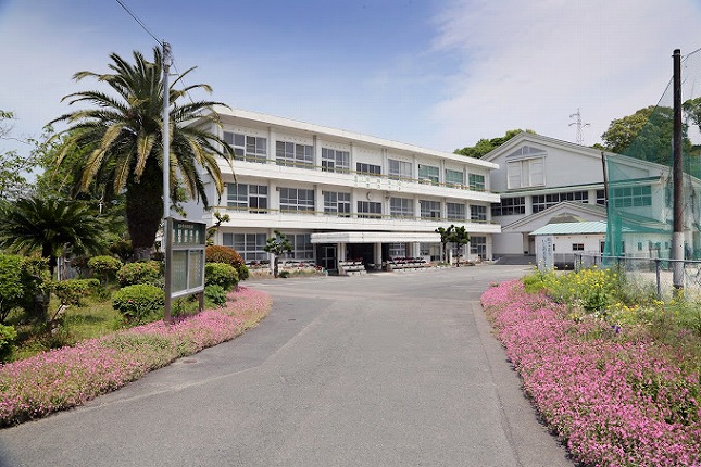 延岡市立旭中学校