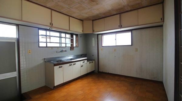 中古戸建 日向市大字富高6333番14 JR日豊本線日向市駅 1,130万円