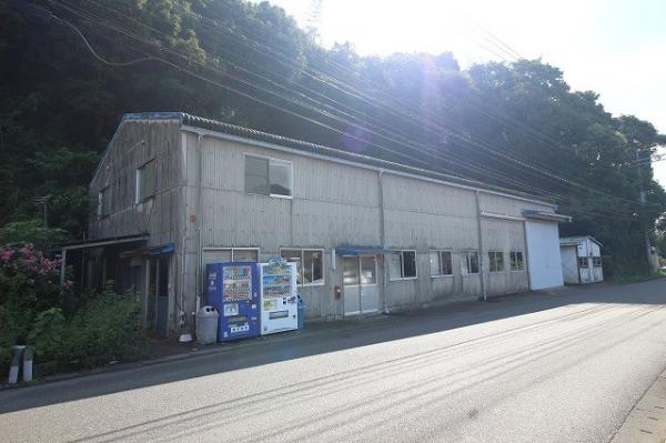 倉庫 日向市大字富高字西谷7157番33，37 JR日豊本線日向市駅 2,550万円