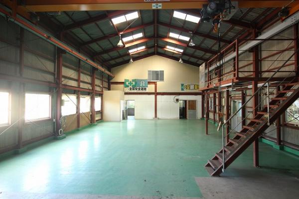 倉庫 日向市大字富高字西谷7157番33，37 JR日豊本線日向市駅 2,550万円