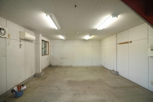 倉庫 日向市大字富高字西谷7157番33，37 JR日豊本線日向市駅 2,550万円