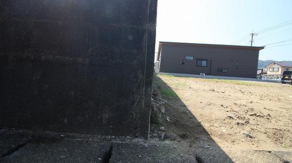 土地 日向市曽根町２丁目147番1 JR日豊本線日向市駅 850万円