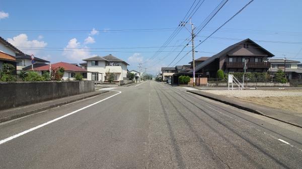 土地 日向市曽根町２丁目147番3 JR日豊本線日向市駅 710万円