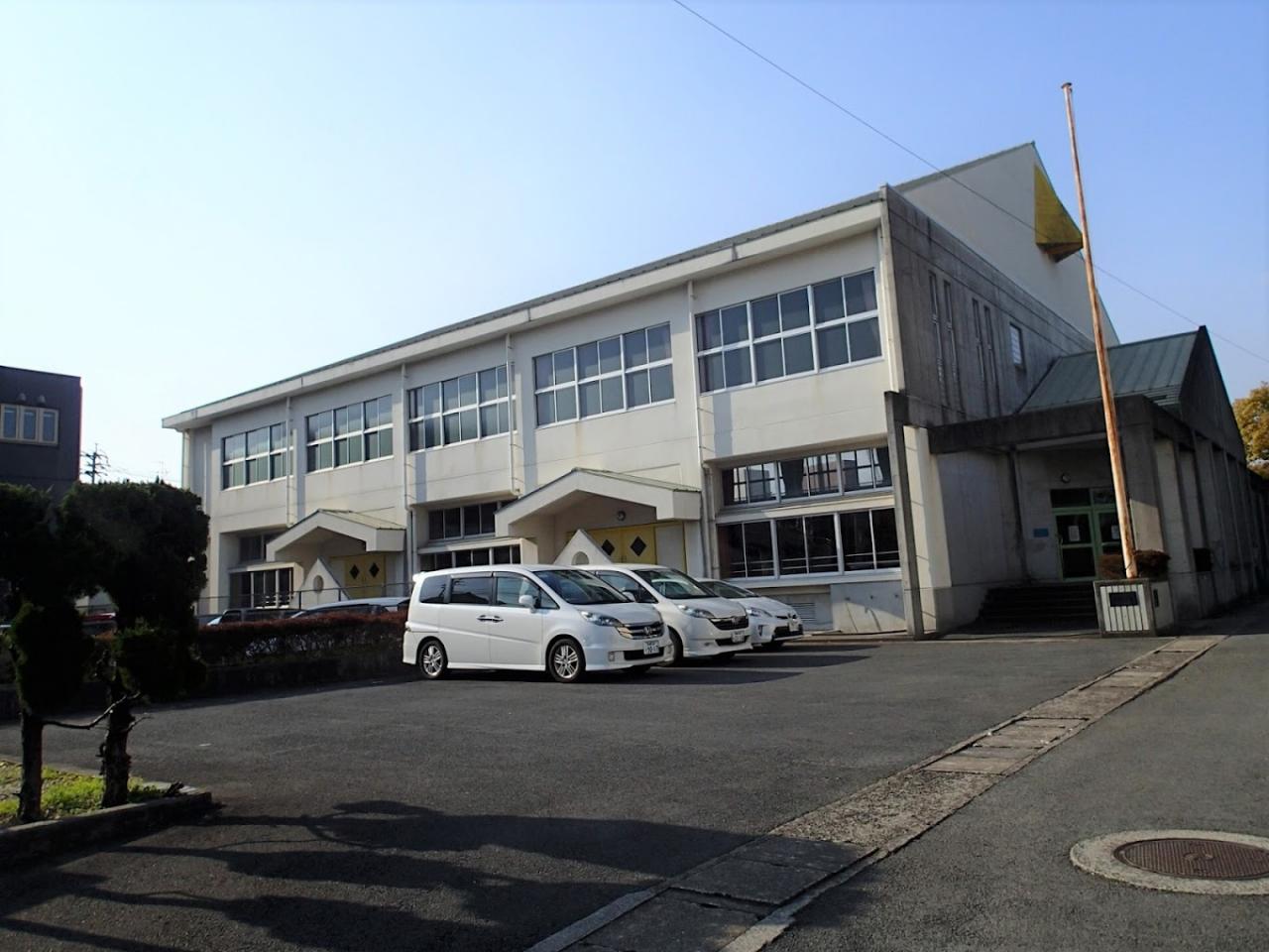 延岡市立恒富小学校