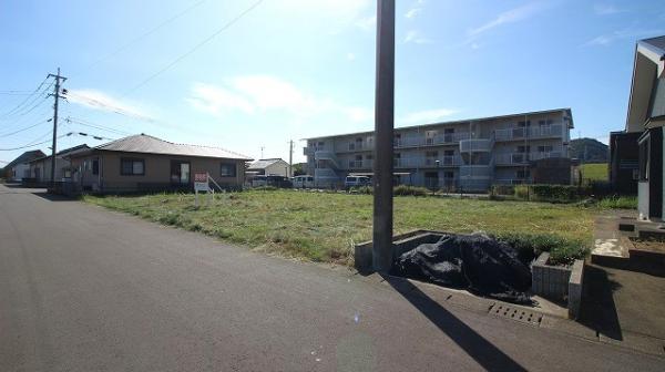 土地 日向市大字財光寺字菰無田3248番1内1 JR日豊本線財光寺駅 1,736万円