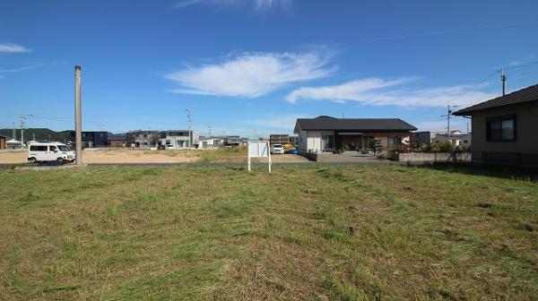 土地 日向市大字財光寺字菰無田3248番1内1 JR日豊本線財光寺駅 1,700万円