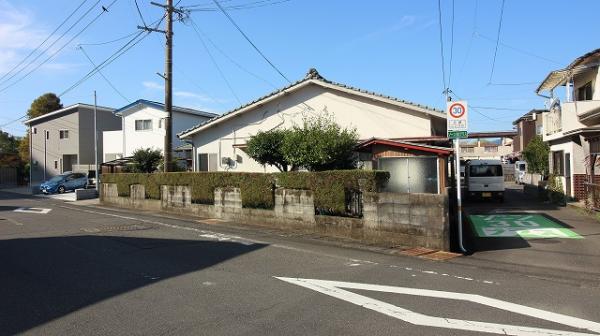 土地 日向市大字日知屋字前田8097番15，42 JR日豊本線日向市駅 700万円