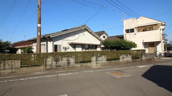 土地 日向市大字日知屋字前田8097番15，42 JR日豊本線日向市駅 700万円