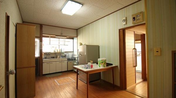 中古戸建 日向市浜町３丁目84番1，4 JR日豊本線財光寺駅 330万円