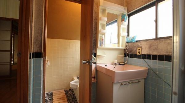 中古戸建 日向市浜町３丁目84番1，4 JR日豊本線財光寺駅 330万円