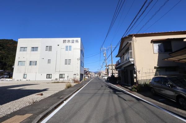  延岡市伊達町３丁目8-1他3筆 JR日豊本線南延岡駅 3,700万円
