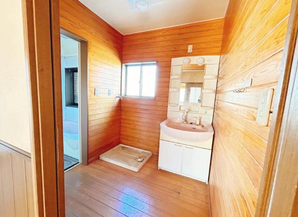 中古戸建 東臼杵郡門川町西栄町４丁目36番1 JR日豊本線門川駅 1,799万円