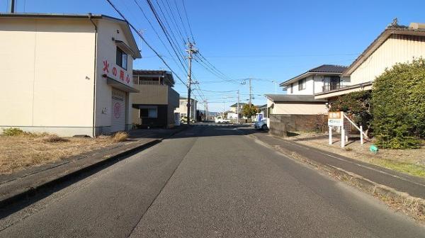 土地 日向市曽根町３丁目82番 JR日豊本線日向市駅 673万円