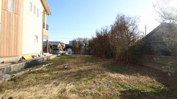 土地 日向市曽根町３丁目105番 JR日豊本線日向市駅 686万円