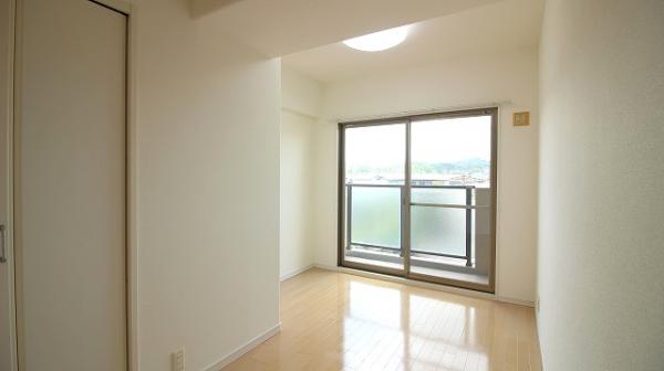 中古マンション 日向市亀崎３丁目137番 JR日豊本線日向市駅 2,380万円