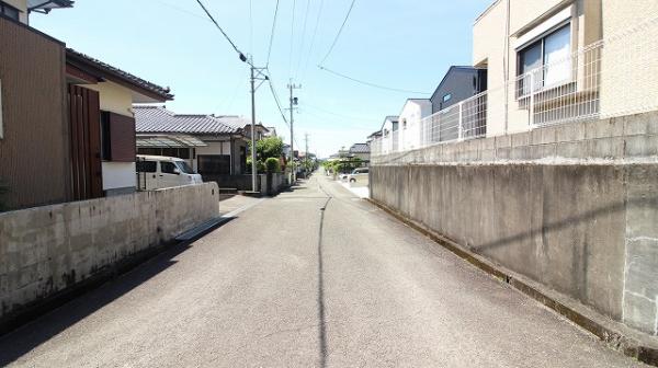 中古戸建 日向市大字富高字後無田6435番100 JR日豊本線日向市駅 1,680万円