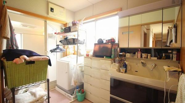 店舗付住宅 日向市大字財光寺字木原3430番13 JR日豊本線財光寺駅 3,300万円