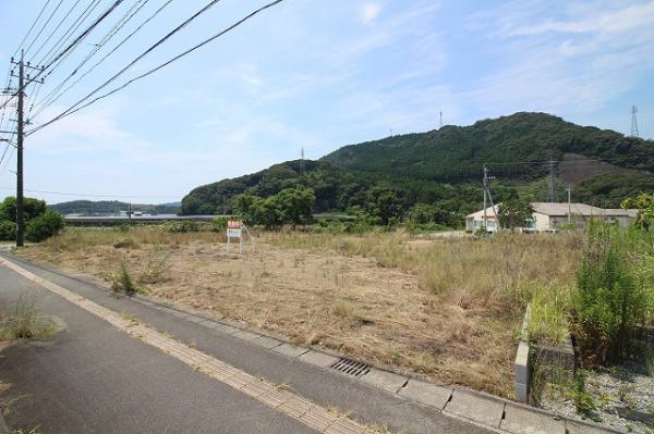 土地 日向市大字財光寺字岩淵3529番41 JR日豊本線財光寺駅 2,215万円