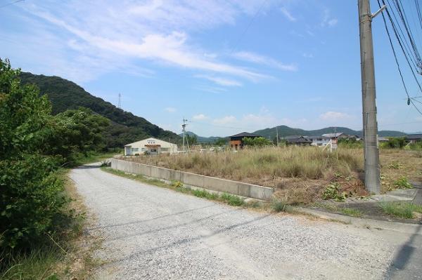 土地 日向市大字財光寺字岩淵3529番41 JR日豊本線財光寺駅 2,215万円