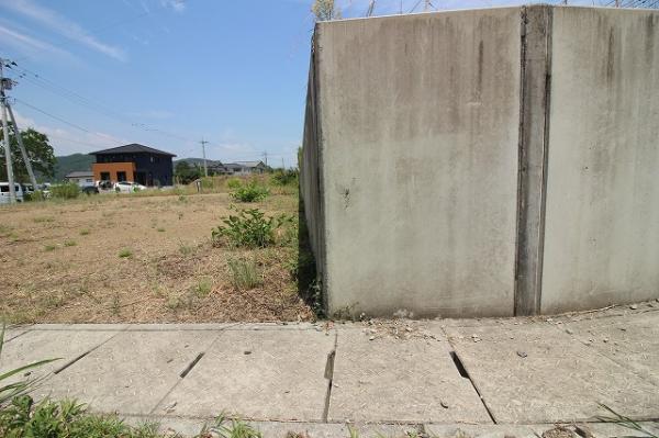 土地 日向市大字財光寺字岩淵3529番41 JR日豊本線財光寺駅 2,215万円