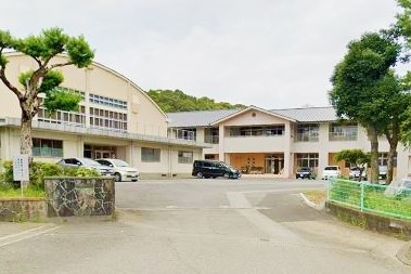 日向市立富高小学校