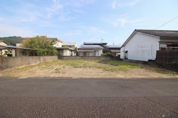 土地 日向市比良町１丁目60 JR日豊本線財光寺駅 907万円