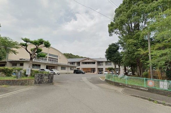 日向市立富高小学校