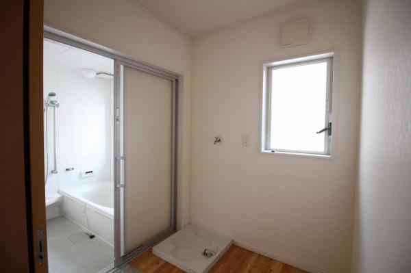 タウンハウス 宮崎県日向市大字日知屋１２０９５番地５１ JR日豊本線日向市駅 10万円