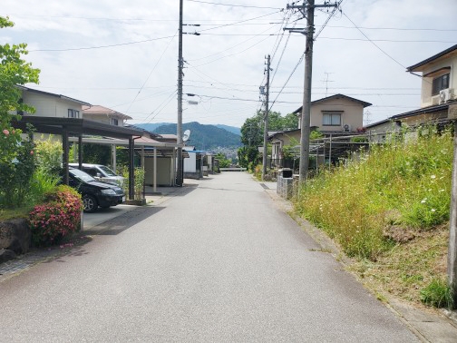 高山市三福寺町 住宅用土地 60.50坪 前面道路含む現地写真 