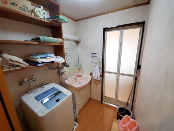 飛騨市古川町新栄町 中古戸建 6LDK（商談中） 脱衣場