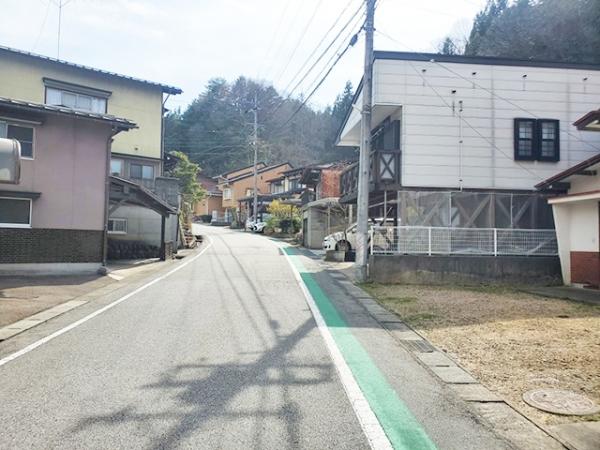 高山市松之木町 住宅用土地 57.08坪 前面道路含む現地写真 