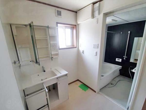 高山市冬頭町 中古戸建 6LDK 洗面台・洗面所 