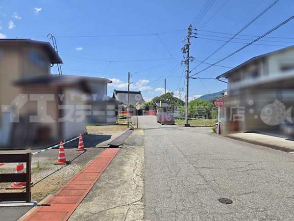 飛騨市古川町杉崎 住宅用土地 129.47坪 前面道路含む現地写真 