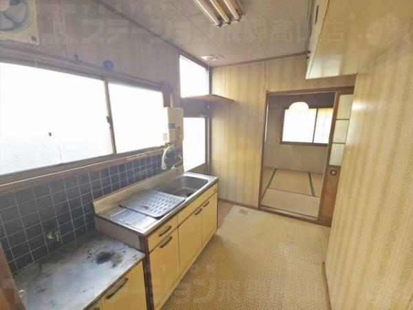高山市三福寺町 中古戸建 7DK キッチン 