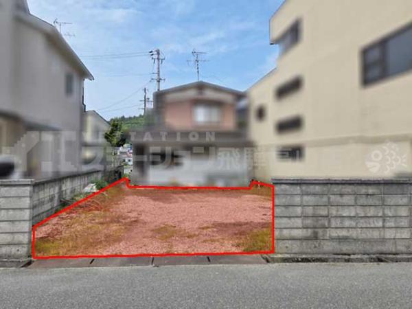 高山市片野町6丁目 住宅用土地 32.45坪 前面道路含む現地写真 