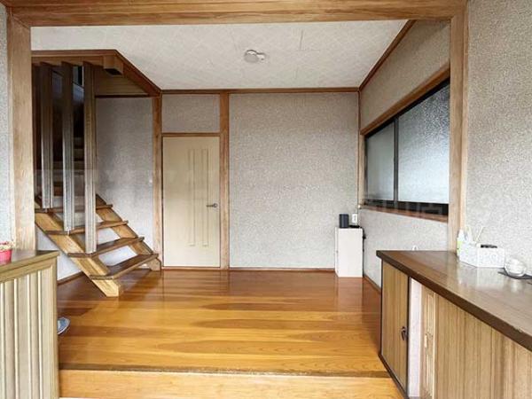 高山市丹生川町 中古戸建 7LDK 玄関 