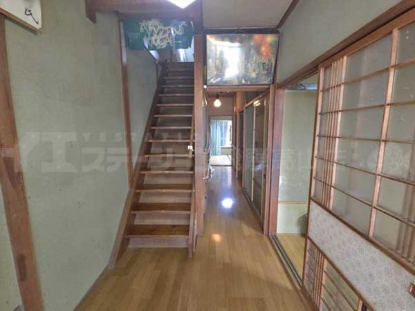 高山市下岡本町 中古戸建 5DK 玄関 