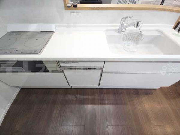 【ご商談中】高山市上岡本町4丁目 中古戸建 4SLDK キッチン 