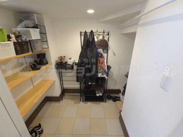 【ご商談中】高山市上岡本町4丁目 中古戸建 4SLDK 収納 
