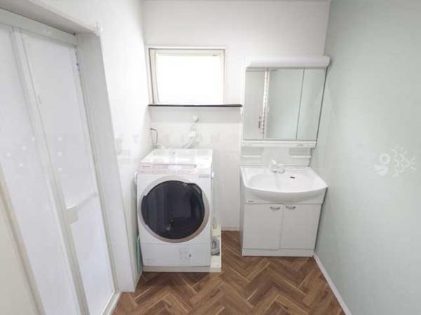 【ご商談中】高山市上岡本町4丁目 中古戸建 4SLDK 洗面台・洗面所 