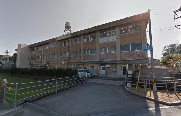 徳島市上八万小学校