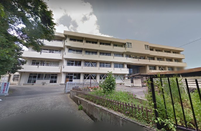 徳島市上八万中学校