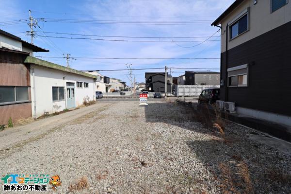 土地 板野郡北島町中村字御供田 JR高徳線吉成駅 900万円