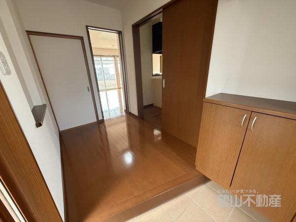 津山市　草加部戸建 玄関 